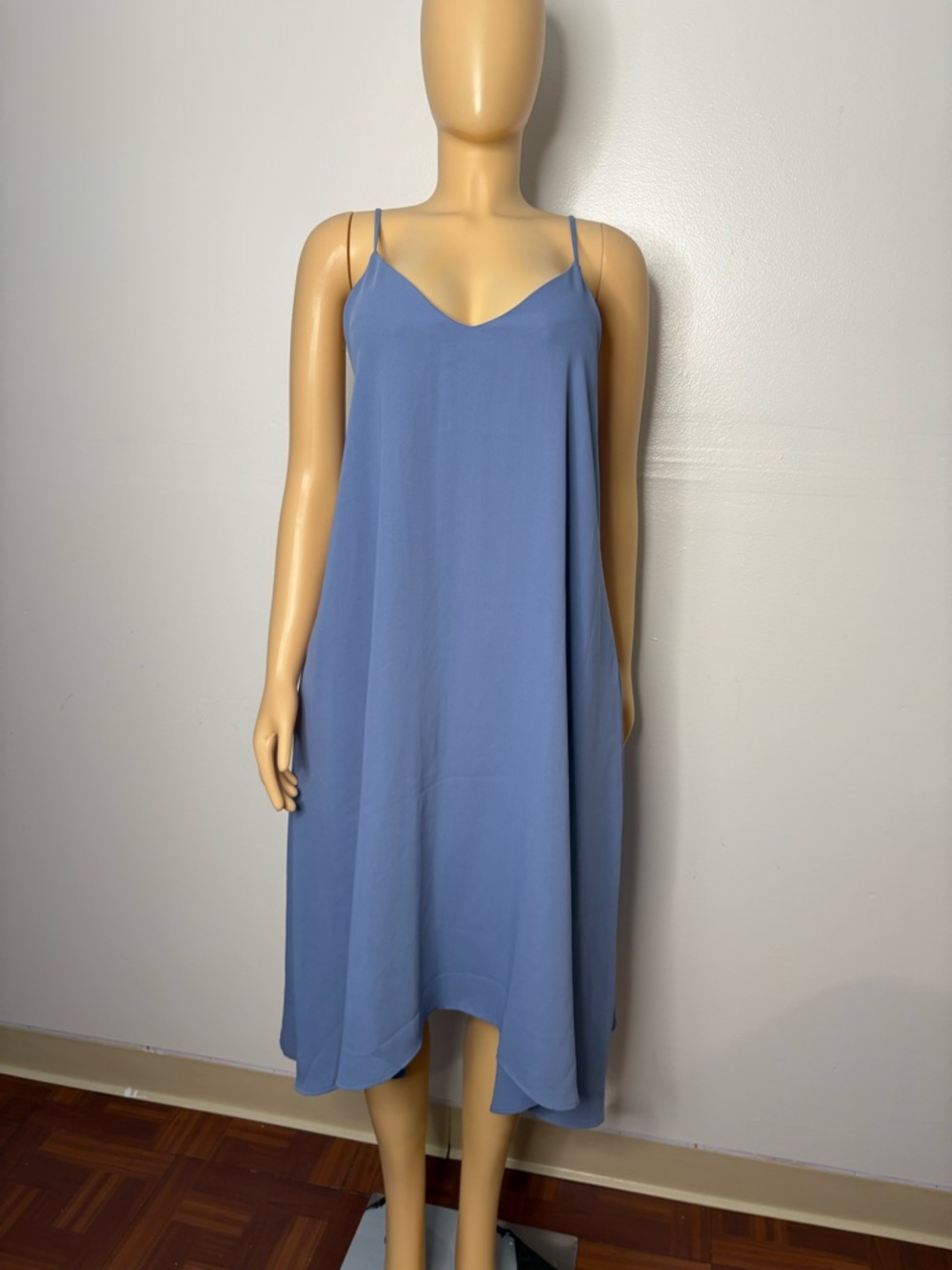 WSatin-Like Blue Slip Dress with Spaghetti Straps